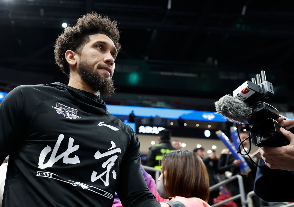 包含赛后CBA常规赛焦点战；北京首钢外线爆发；赛场秩序良好；训练强度明显提升的词条