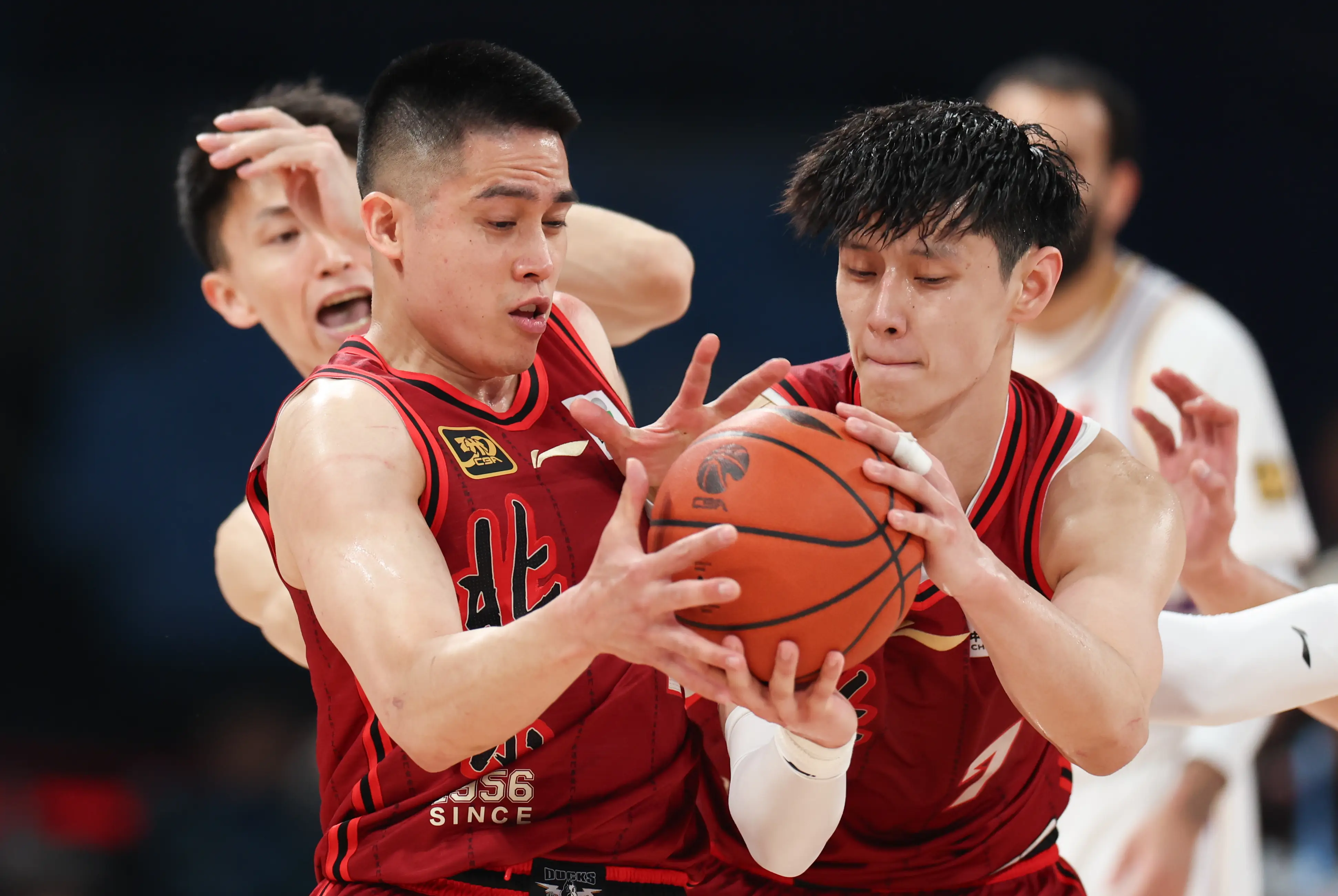 包含亚特兰大强势反弹备战CBA季后赛广东宏远围绕NBA总决赛官宣签约，这一次真的曼联转会期迎来里程碑的词条Kaiyun开云APP下载